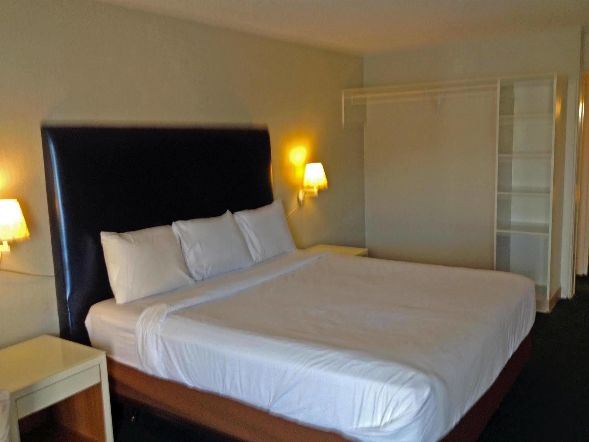 Country Hearth Inn And Suites بادوكا المظهر الخارجي الصورة